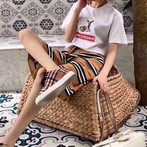 burberry 格紋短褲